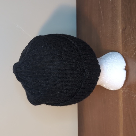 Armani Exchange Unisex Black Hat VINTAGE KNIT BEANIE HAT one size - Picture 6 of 7